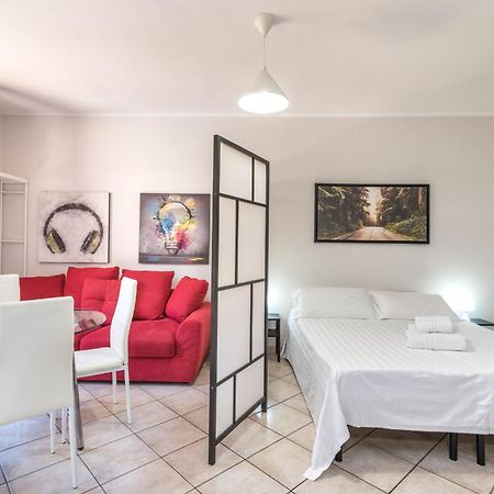 Travelershome Ciampino Suite Extérieur photo