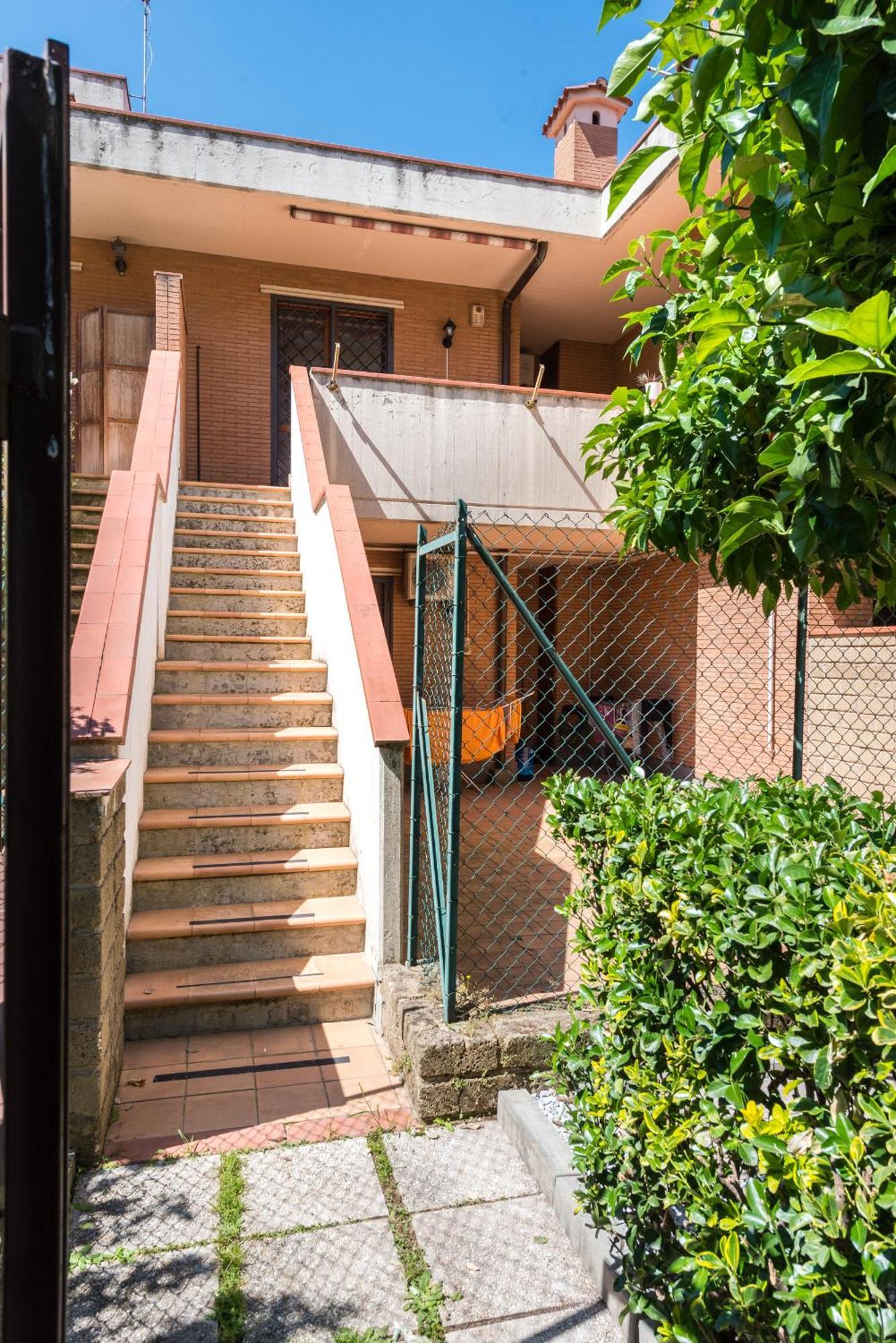 Travelershome Ciampino Suite Extérieur photo
