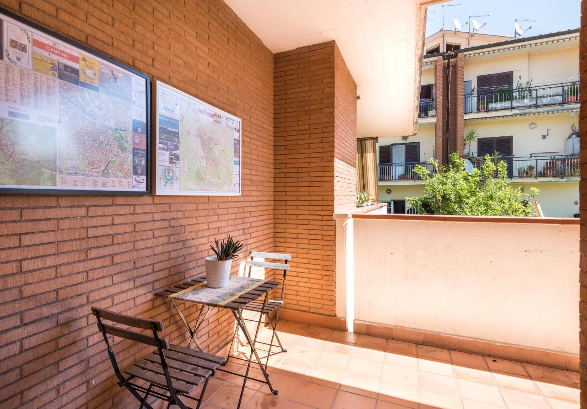 Travelershome Ciampino Suite Extérieur photo